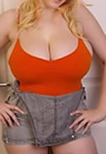 Gold Coast escorts Irish Molly big breasts sexy mature
